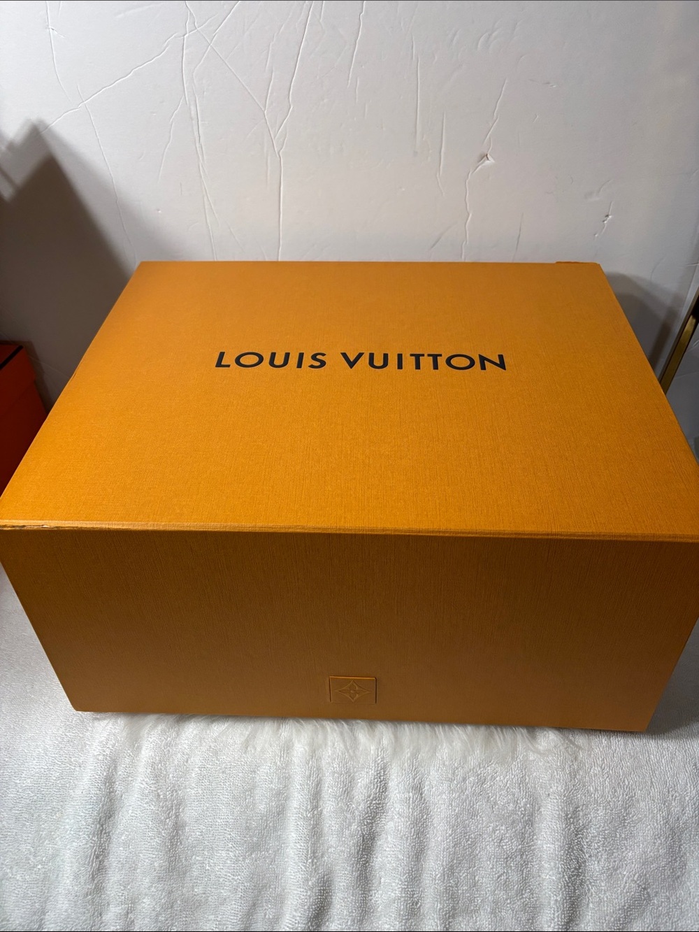 Luxury shoe/handbag box - not VR